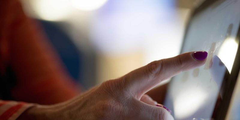 印度现代艺术运动中的匠心传承：从加尔各答团体到孟买进步艺术家小组