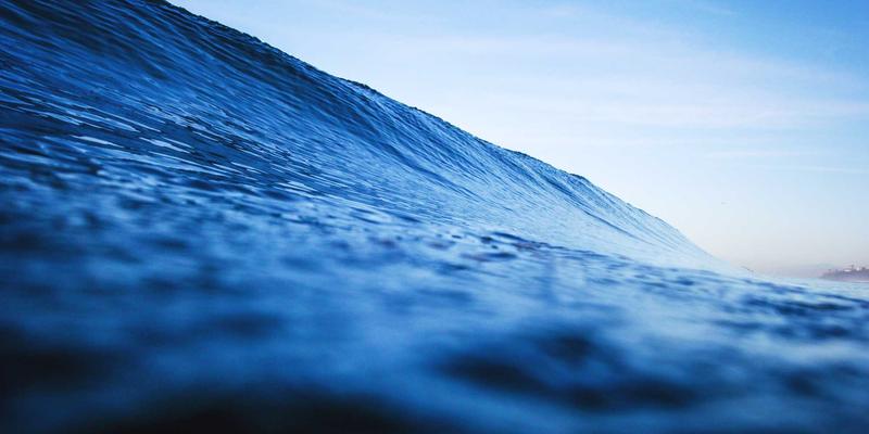 喀拉拉邦壁画中的湿婆舞王像：动态线条韵律与印度传统艺术的交响